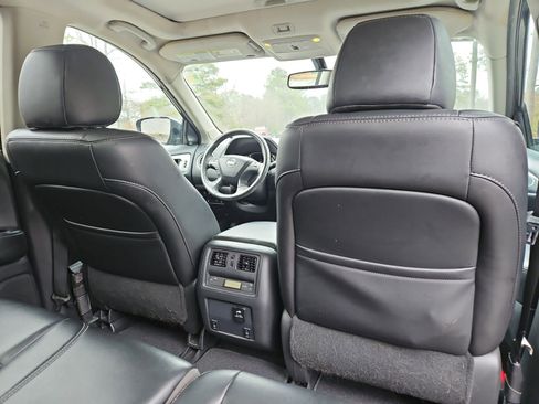 Used 2017 Nissan Pathfinder SL w/ SL Premium Package image 18