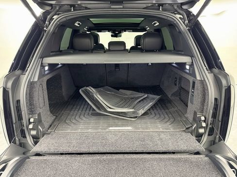 Certified 2025 Land Rover Range Rover SE AWD/4WD image 27