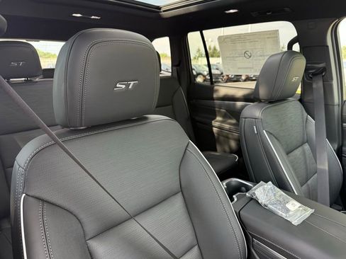 New 2026 Buick Enclave Sport Touring w/ Power Package image 32