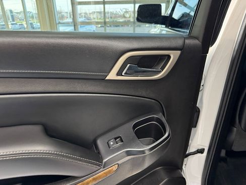 Used 2016 GMC Yukon Denali w/ Open Road Package AWD/4WD image 38