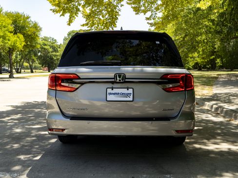 Used 2023 Honda Odyssey Touring image 8