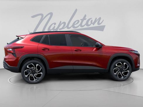 New 2026 Chevrolet Trax RS w/ Driver Confidence Package FWD image 5