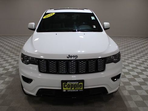 Used 2019 Jeep Grand Cherokee Altitude AWD/4WD image 7