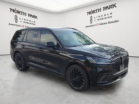 Used 2025 Lincoln Aviator Reserve w/ Jet Appearance Package RWD image 7