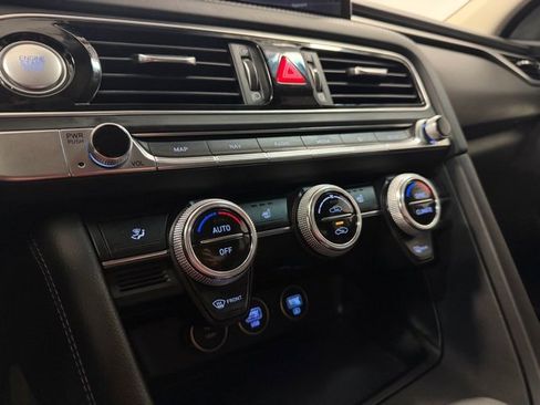 Used 2022 Genesis G70 2.0T image 19