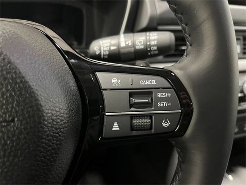 New 2026 Honda Pilot Touring image 9