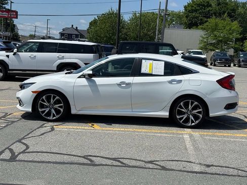 Used 2020 Honda Civic Touring image 2