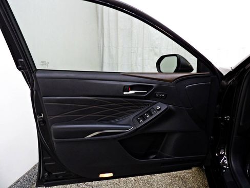 Used 2022 Toyota Avalon Limited w/ Advanced Safety Package FWD image 12