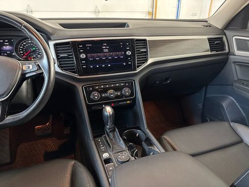 Used 2018 Volkswagen Atlas SEL AWD/4WD image 22