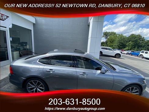 Used 2017 Volvo S90 T6 Momentum w/ Vision Package AWD/4WD image 7