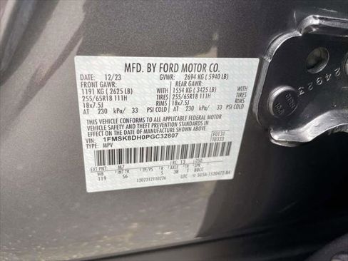 Used 2023 Ford Explorer XLT w/ Equipment Group 202A image 10