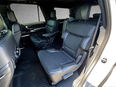 New 2025 Ford Expedition Platinum w/ Stealth Performance Package image 10