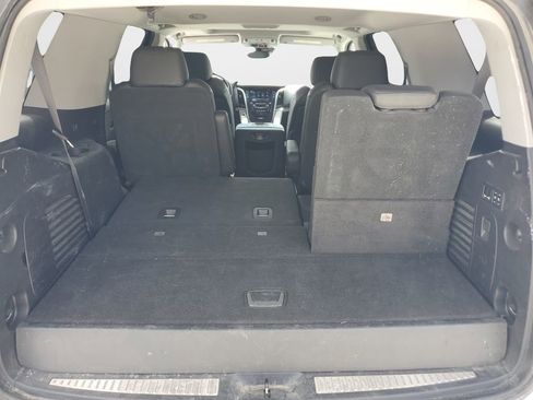 Used 2019 Cadillac Escalade Luxury AWD/4WD image 9