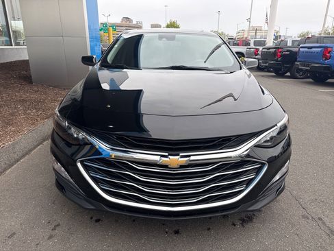 Used 2024 Chevrolet Malibu LT FWD image 3