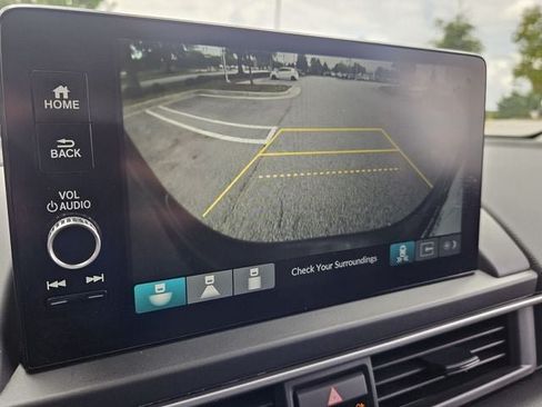 Used 2024 Honda Pilot Touring image 25