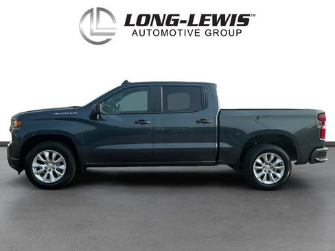 Used 2020 Chevrolet Silverado 1500 Custom w/ Custom Value Package RWD image 2