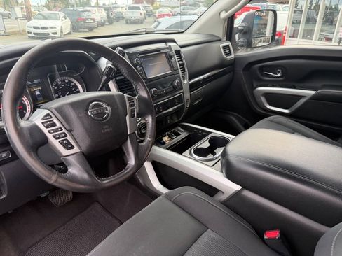 Used 2017 Nissan Titan SV AWD/4WD image 31