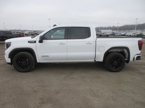 New 2026 GMC Sierra 1500 Elevation image 9