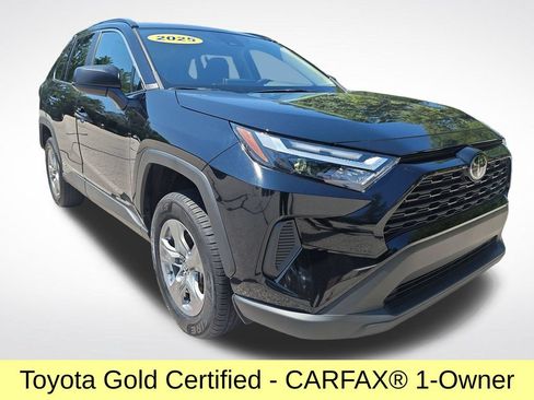 Certified 2025 Toyota RAV4 LE AWD/4WD image 9