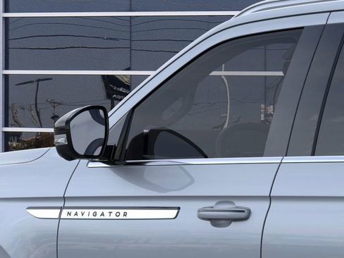 New 2025 Lincoln Navigator L Reserve image 20