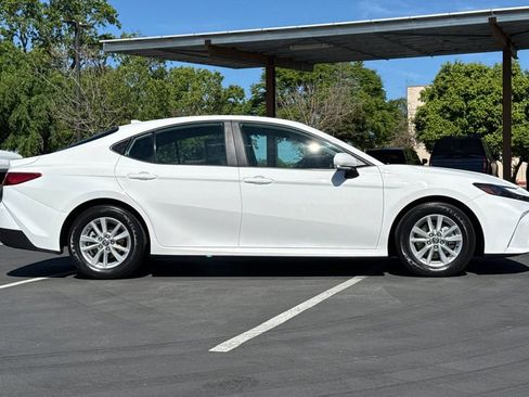 Used 2025 Toyota Camry LE FWD image 10