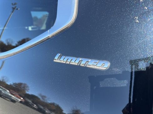 Used 2023 Toyota Tundra Limited image 34