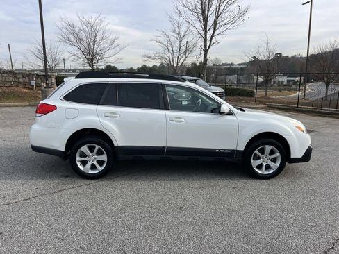 Used 2014 Subaru Outback 2.5i Premium image 8