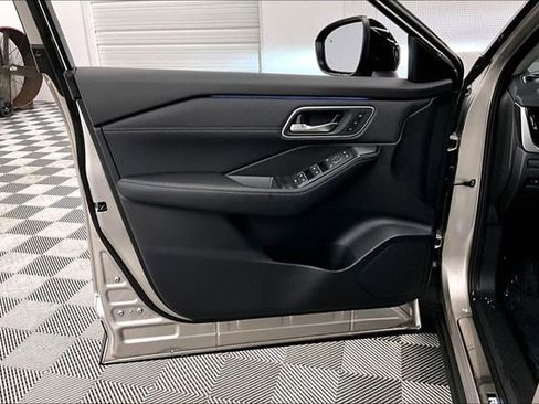 New 2026 Nissan Rogue Platinum w/ Platinum Premium Package image 30