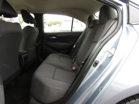 Used 2020 Toyota Corolla LE image 16