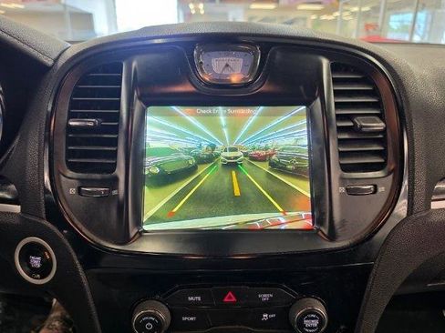 Used 2017 Chrysler 300 S RWD image 17