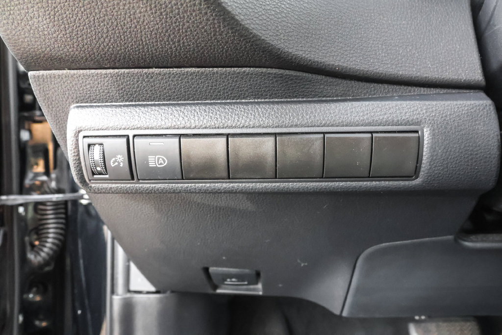 Used 2024 Toyota Corolla LE FWD image 17