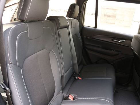 New 2026 Jeep Grand Cherokee Laredo X AWD/4WD image 18