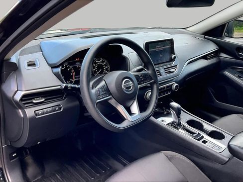 Used 2019 Nissan Altima 2.5 S AWD/4WD image 16