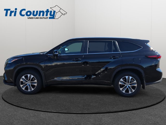 Certified 2026 Toyota Highlander XLE AWD/4WD image 5