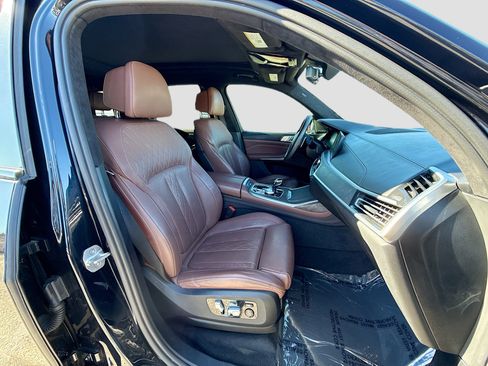 Used 2020 BMW X7 M50i image 16