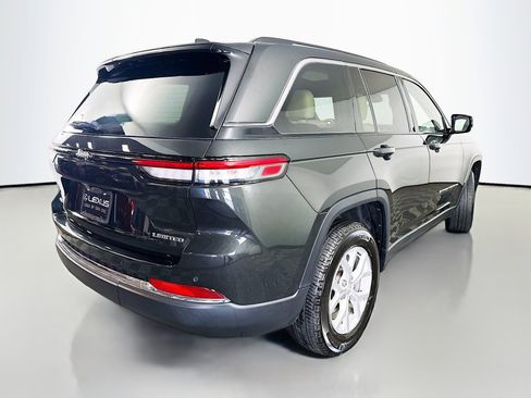 Used 2023 Jeep Grand Cherokee Limited AWD/4WD image 7