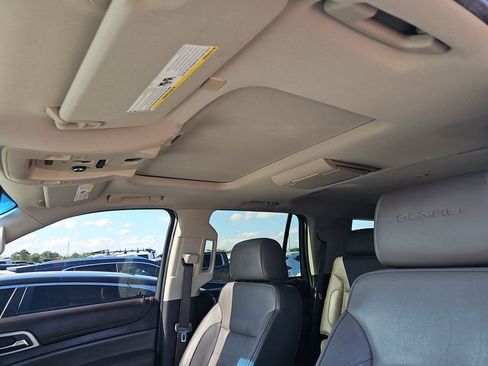 Used 2018 GMC Yukon Denali w/ Denali Ultimate Package RWD image 9