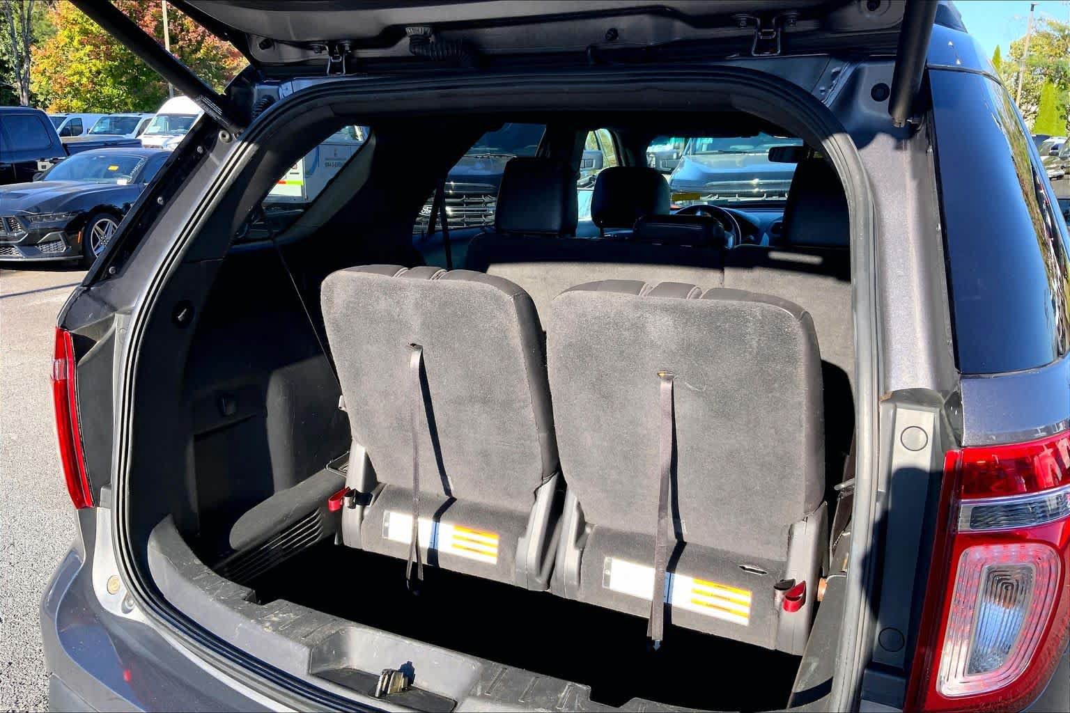 Used 2013 Ford Explorer XLT FWD image 31