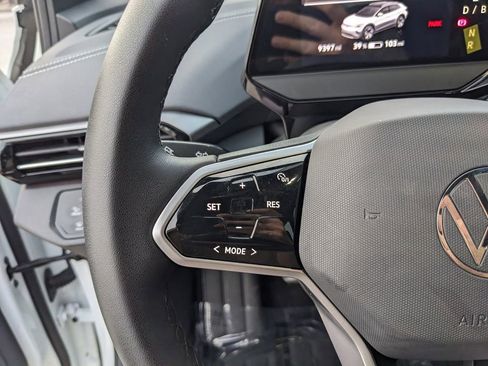 Used 2023 Volkswagen ID.4 Pro S image 27