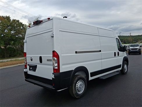 New 2026 RAM ProMaster 2500 w/ Convenience Group image 10