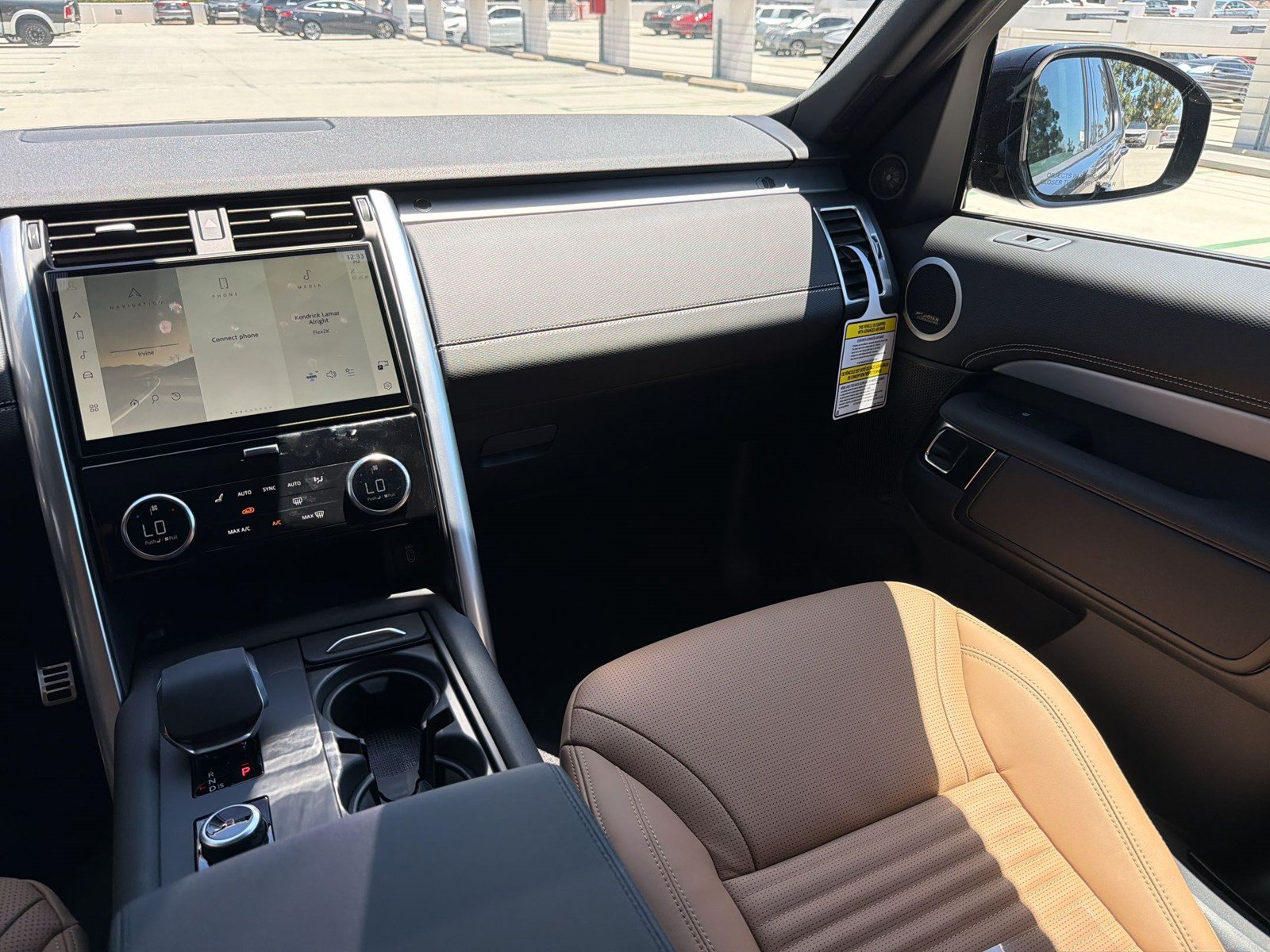 New 2026 Land Rover Discovery Limited Edition AWD/4WD image 30
