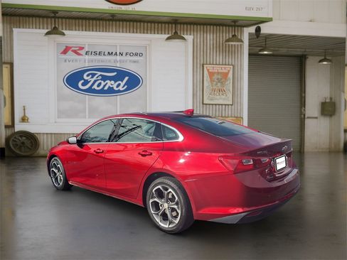 Used 2024 Chevrolet Malibu LT image 5