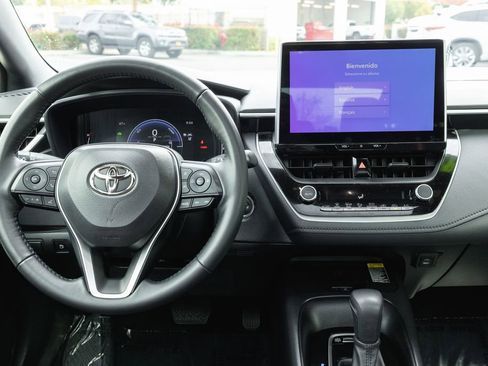 Certified 2025 Toyota Corolla SE w/ SE Premium Package image 28