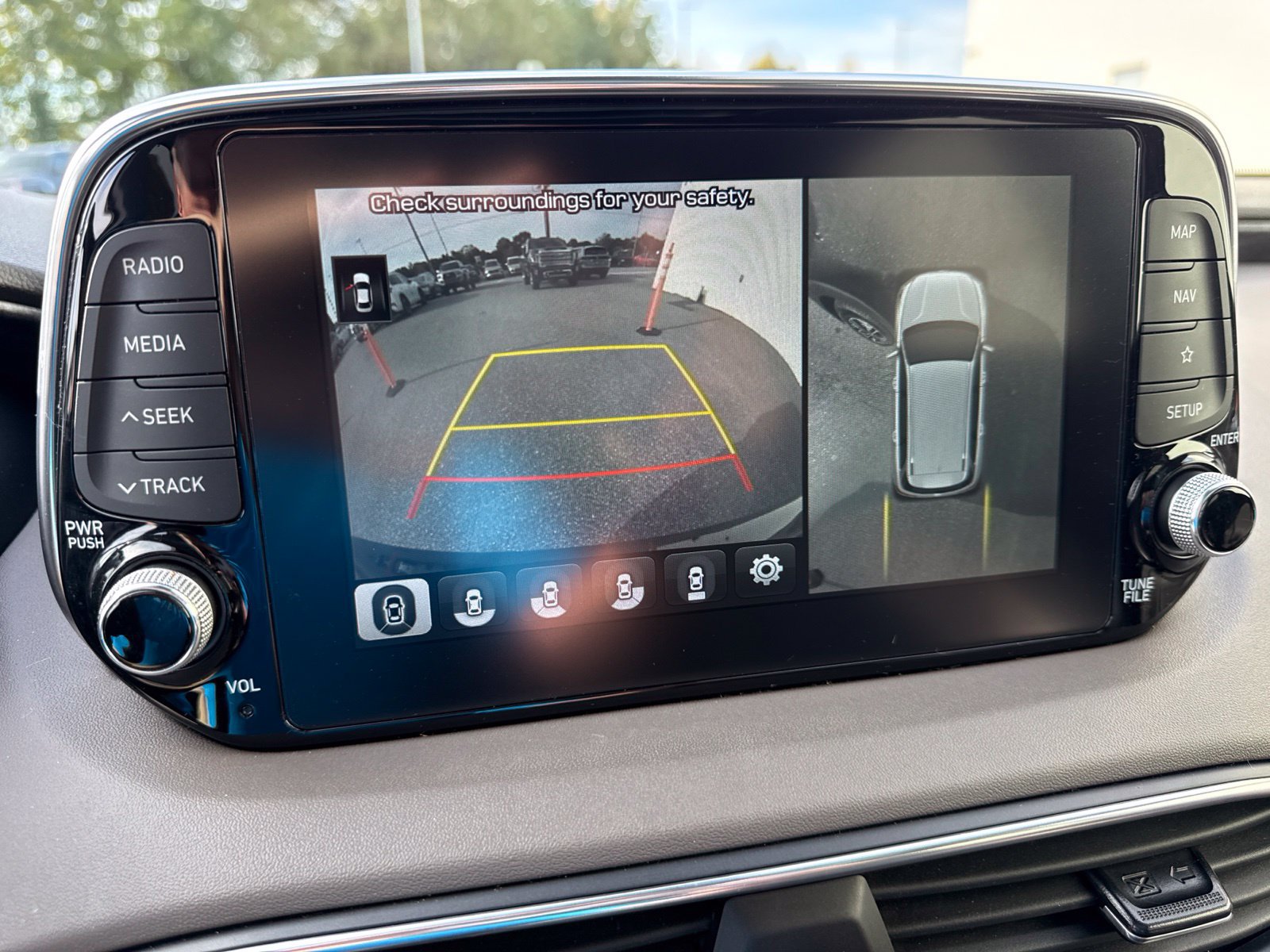 Used 2020 Hyundai Santa Fe Limited FWD image 22