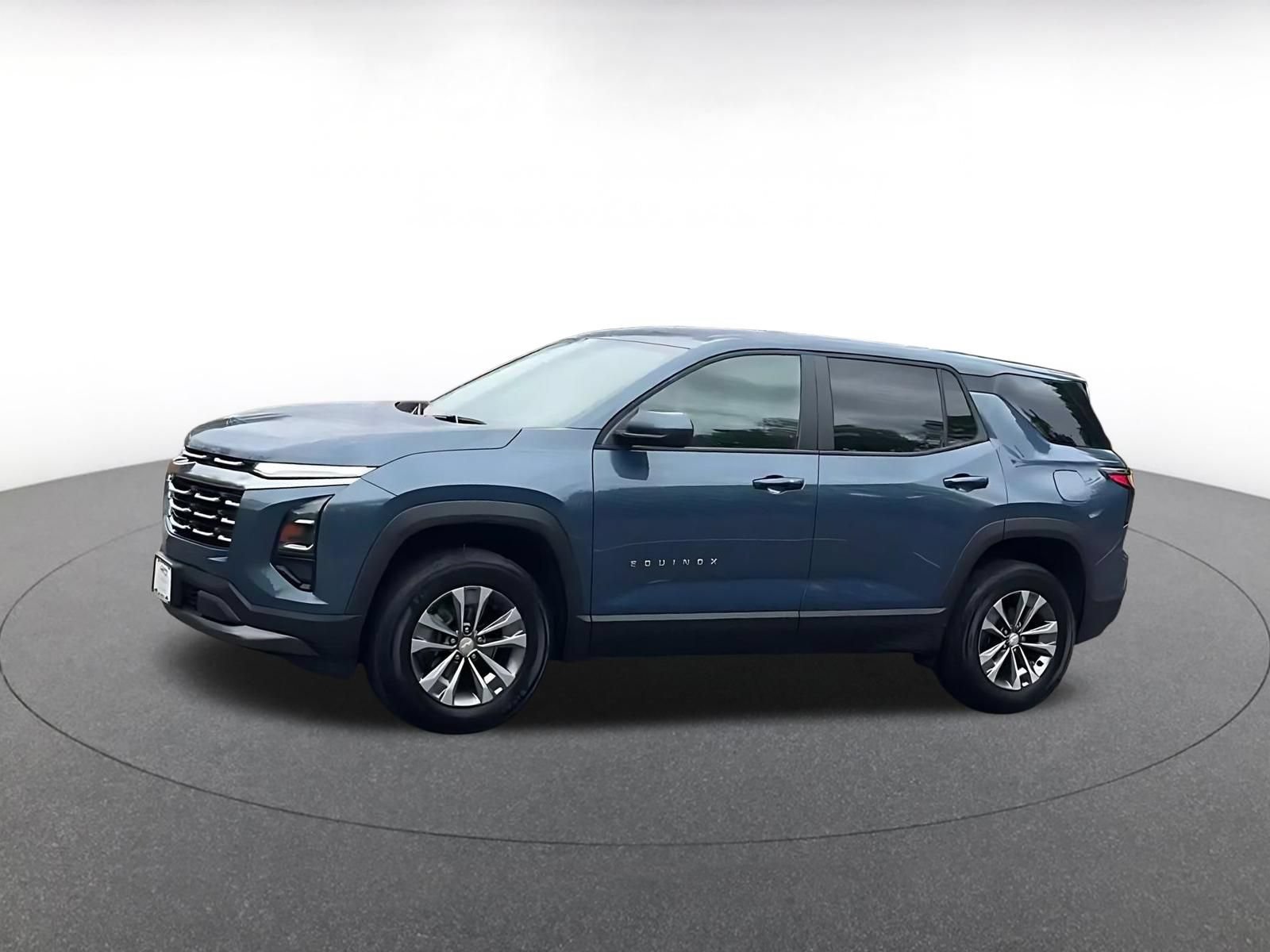 Used 2025 Chevrolet Equinox LT FWD image 7