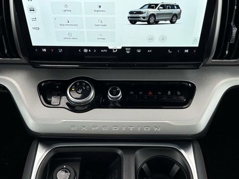 Used 2025 Ford Expedition Max Active image 33