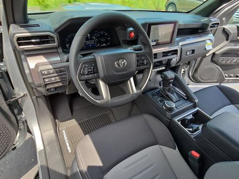 Used 2026 Toyota Tacoma TRD Sport AWD/4WD image 18