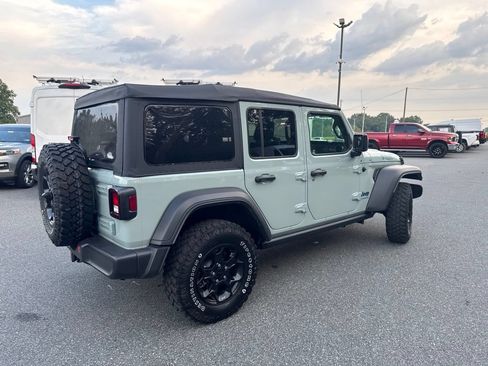 Used 2023 Jeep Wrangler Unlimited w/ Cold Weather Group AWD/4WD image 6