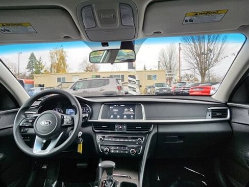 Used 2019 Kia Optima LX image 9
