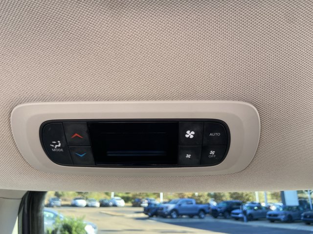Used 2023 Chrysler Pacifica Touring-L FWD image 48
